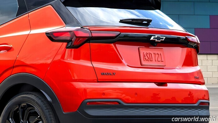 GM тихо планирует линейку недорогих электромобилей после выхода нового Bolt | Carscoops